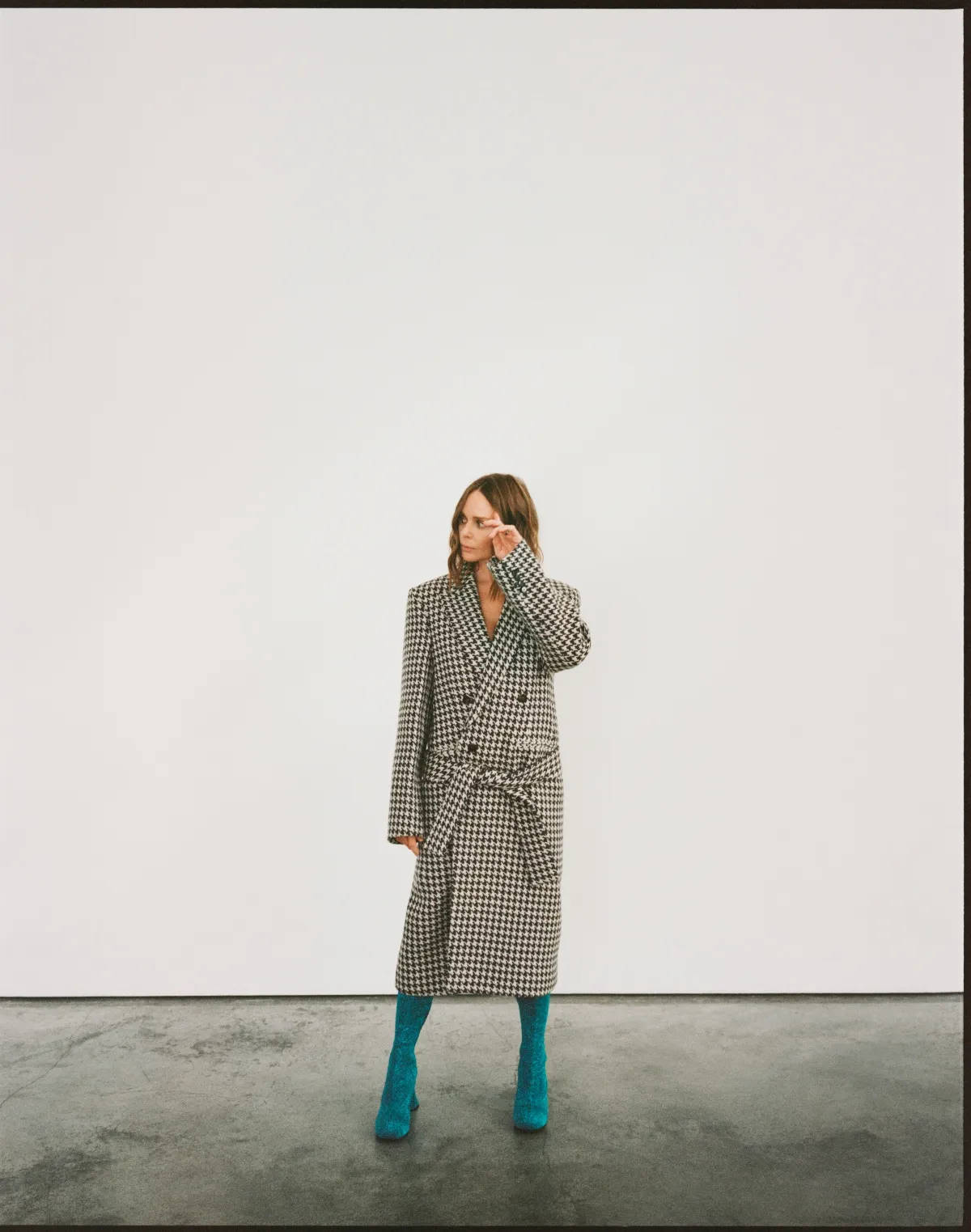 Stella McCartney In Teal Boots Wallpaper