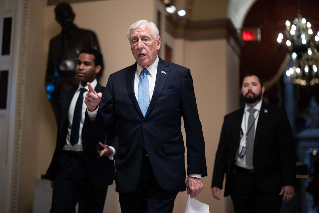 Steny Hoyer Walking With Security Wallpaper
