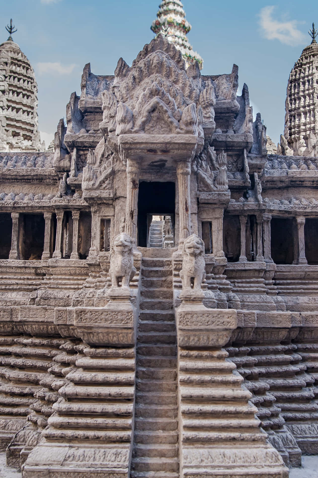 Maestosopercorso Verso Il Tempio Di Angkor Thom Sfondo