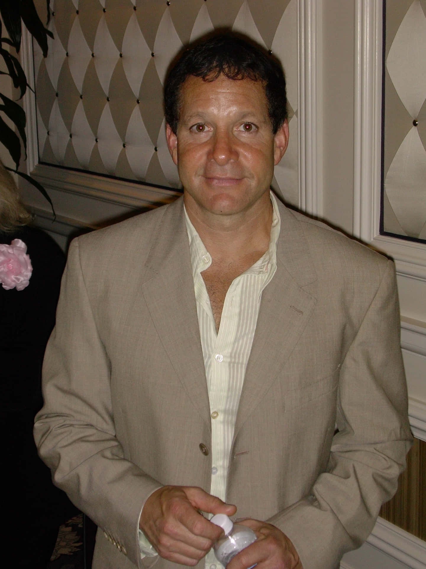 Actor Steve Guttenberg Wallpaper