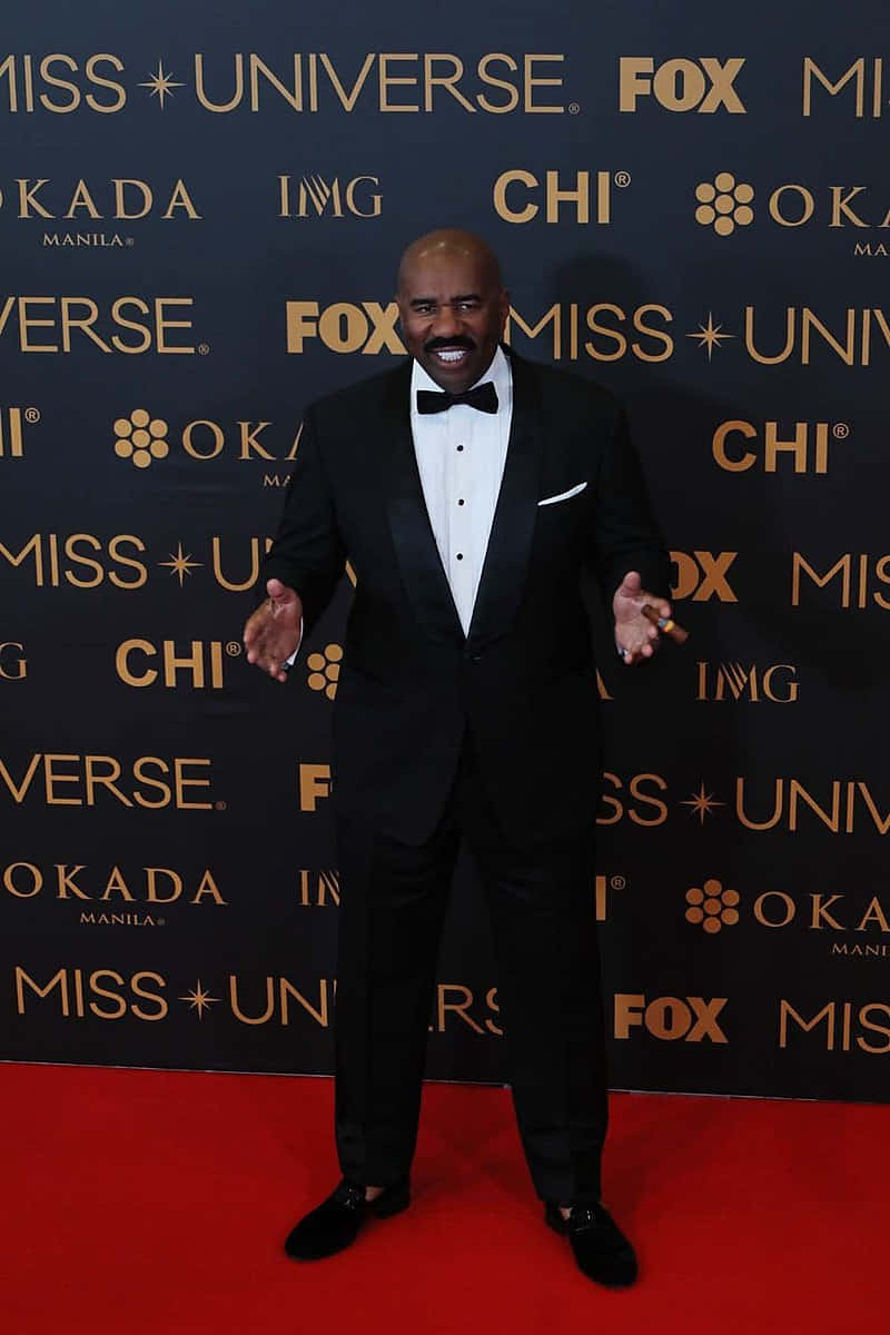 Steve Harvey In A Tuxedo For Miss Universe Picture