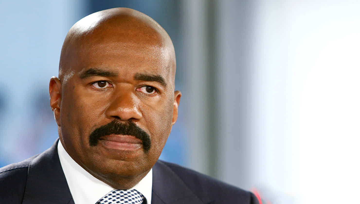 Steve Harvey Looking Towards The Right Picture