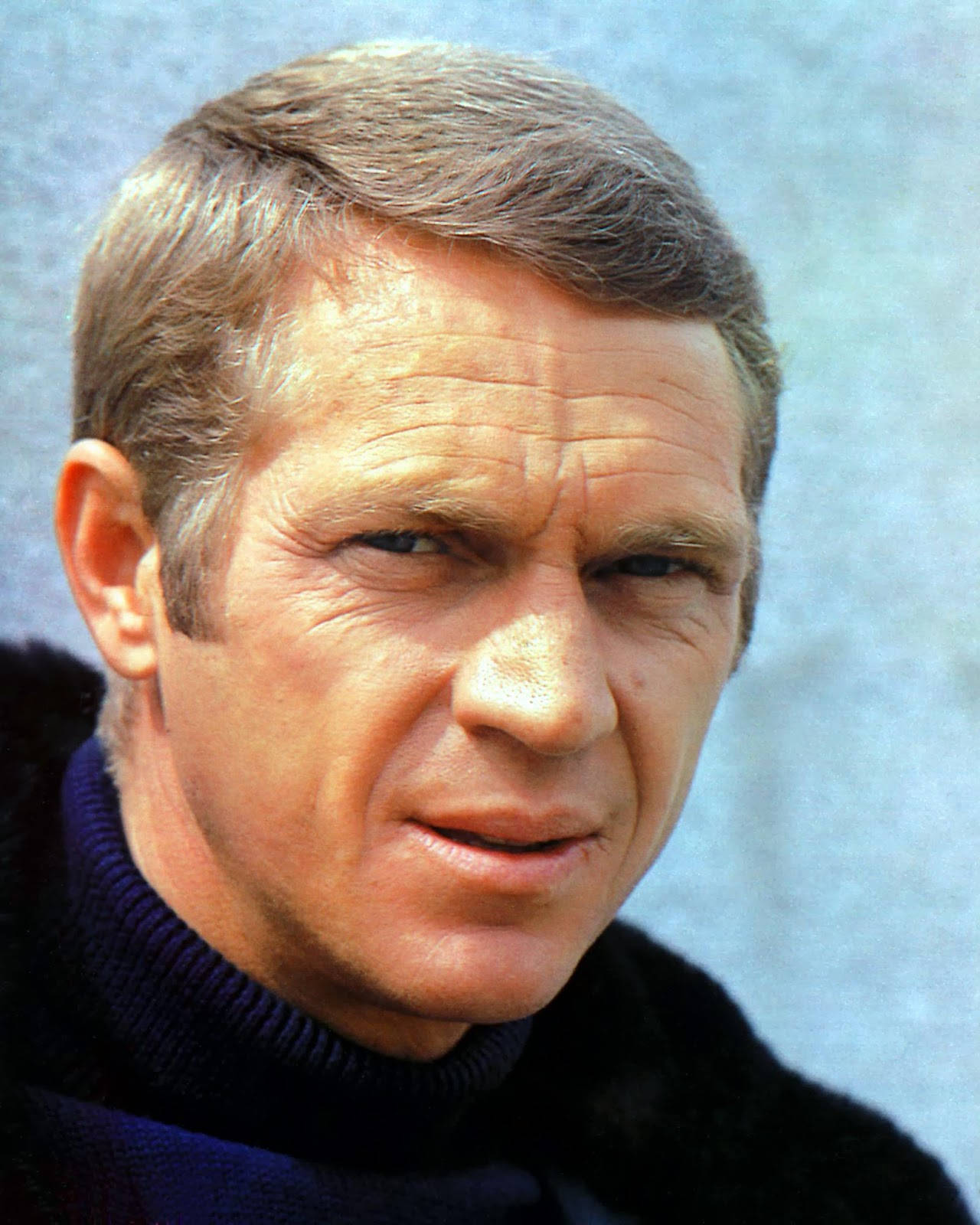 Steve McQueen som Bullitt Portræt 1968 Film Poster Tapet Wallpaper
