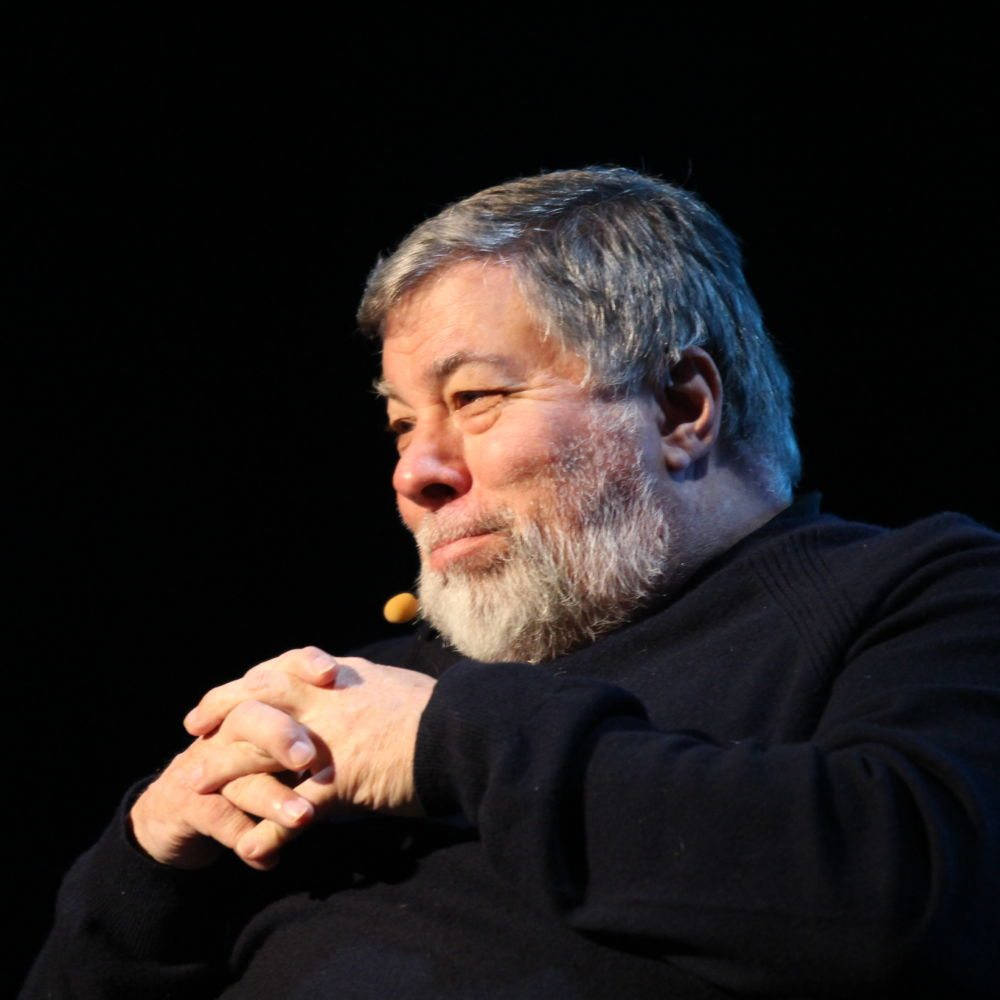 Steve Wozniak With Lapel Microphone Wallpaper