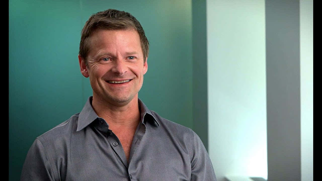 Elactor Steve Zahn Es Fotografiado Durante Una Sesión De Fotos. Fondo de pantalla