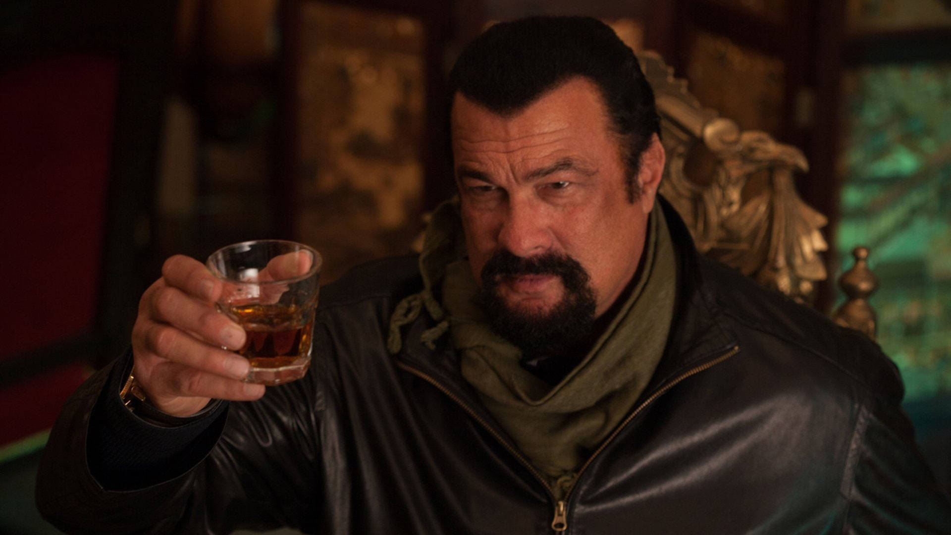 Stevenseagal, En God Man. (this Could Be A Possible Translation For A Computer Or Mobile Wallpaper With This Phrase.) Wallpaper