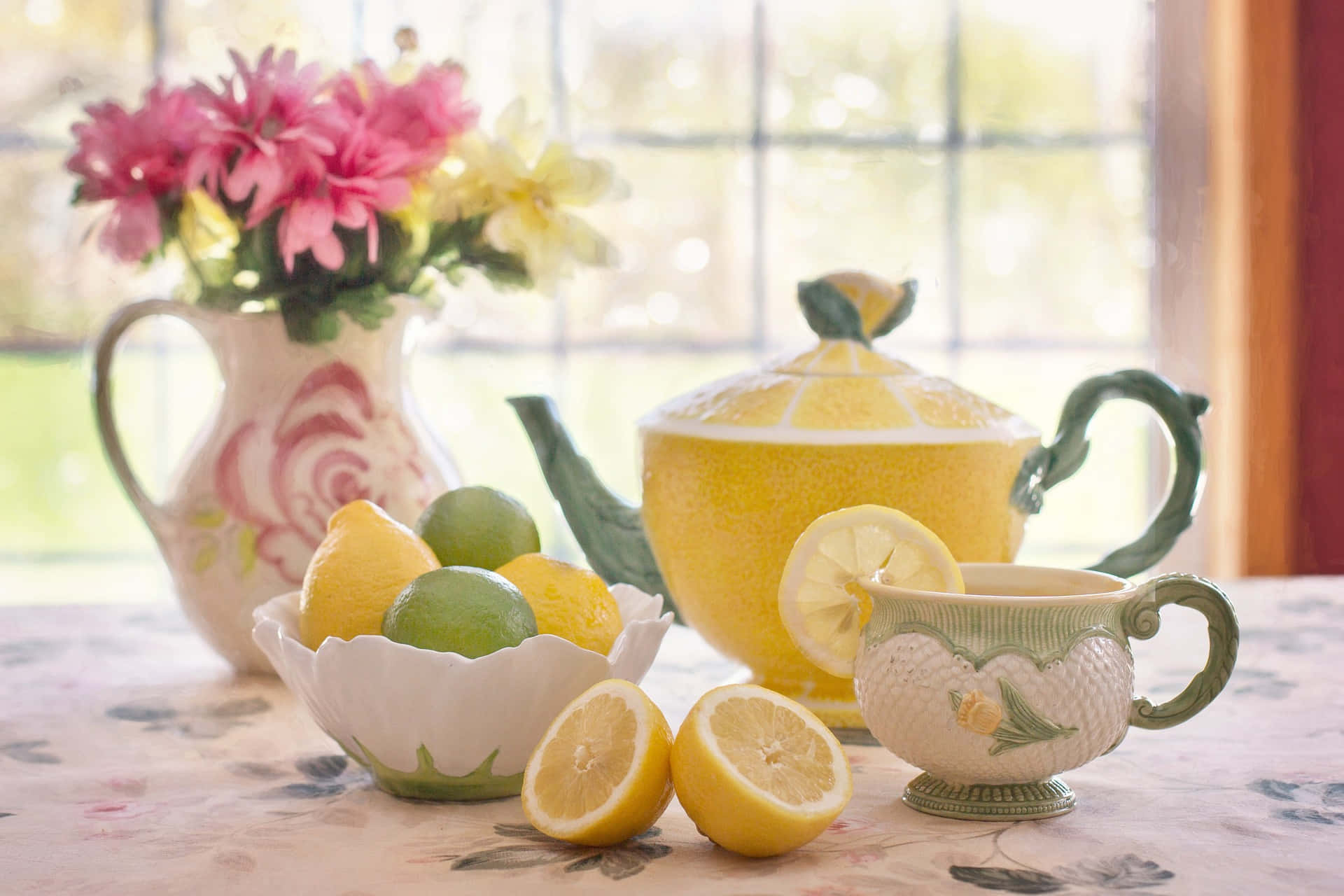 Still Tea Lemon Pot Wallpaper