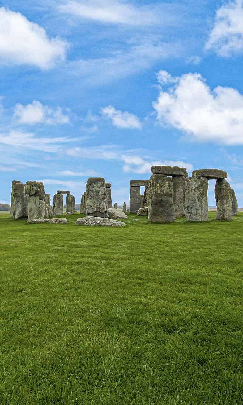 Stonehenge Scenery Under The Clear Skies Picture