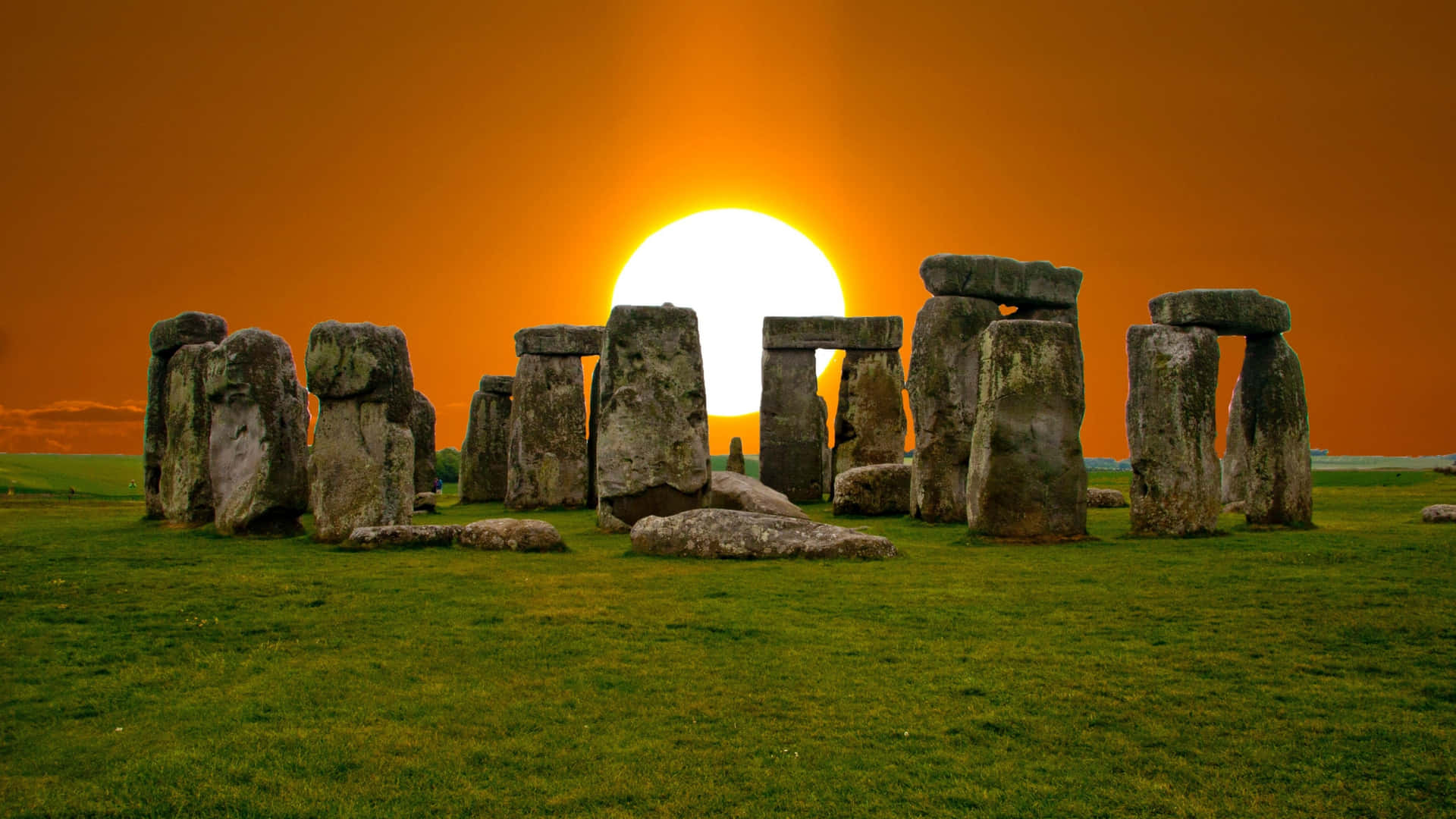 Stonehenge Tourist Attraction In England Picture