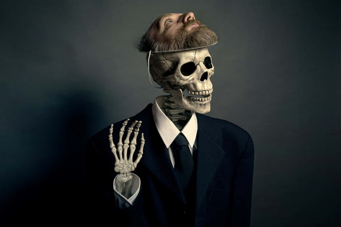 Imagenextraña De Hombre Esqueleto Elegante