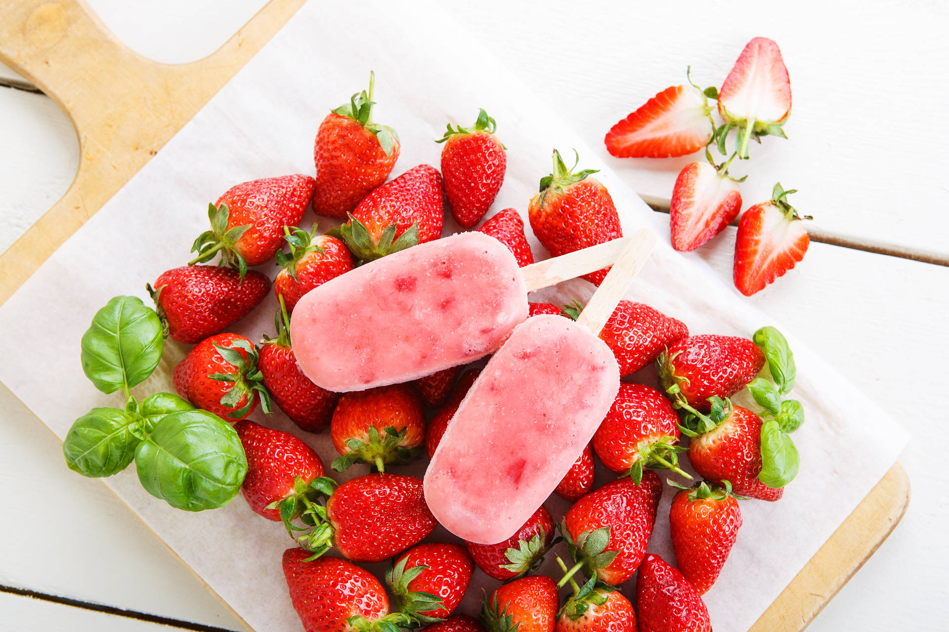 Strawberries And Ice Pops Wallpaper