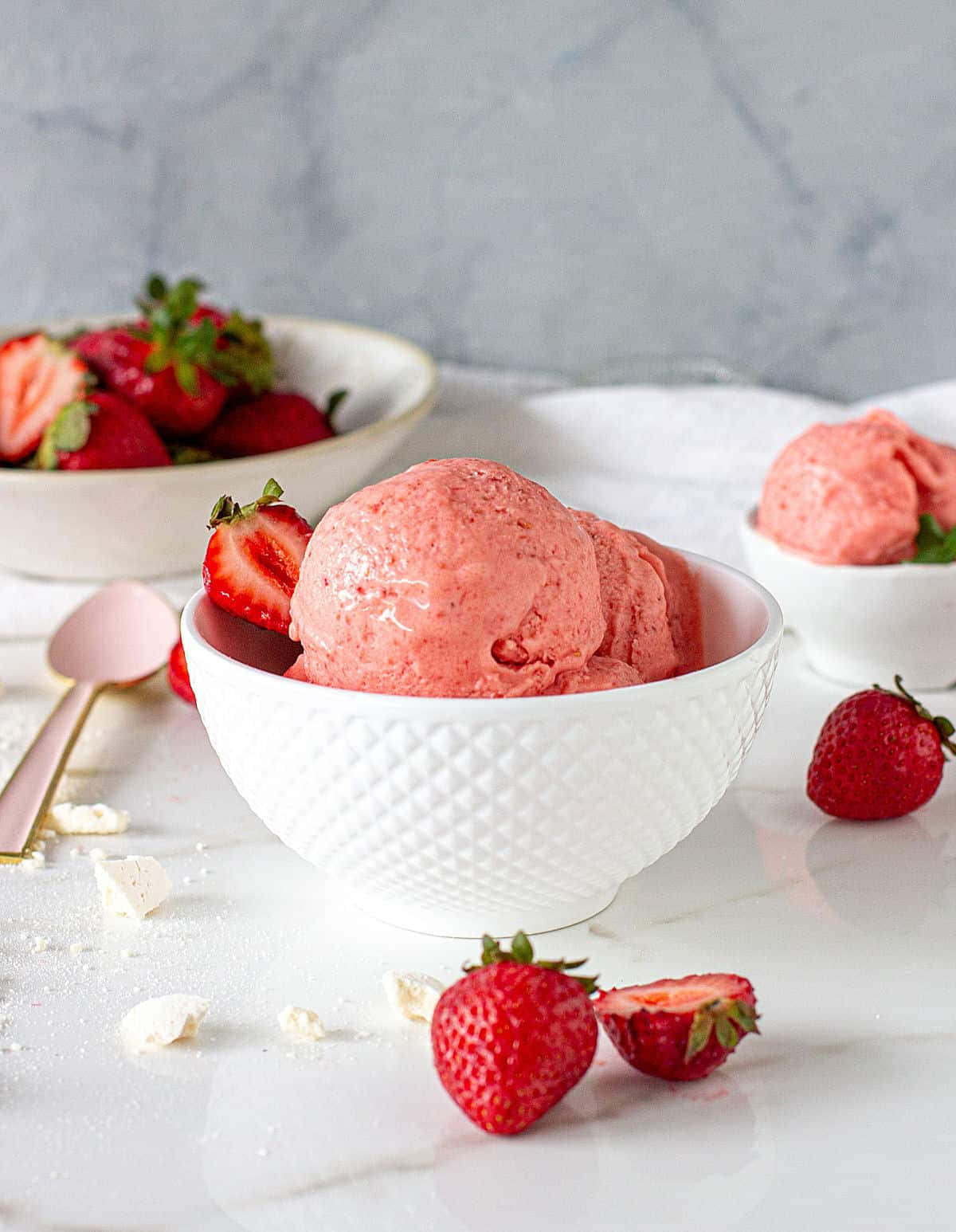 Bowl Of Ice Cream Strawberries Background