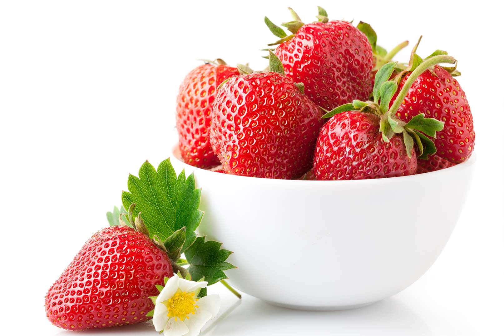 Hintergrundmit Einer Weißen Schüssel Erdbeeren
