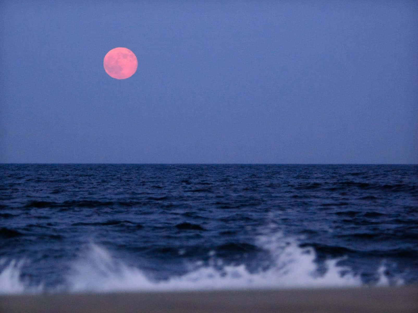 Strawberry Moon Over Ocean2019 Wallpaper