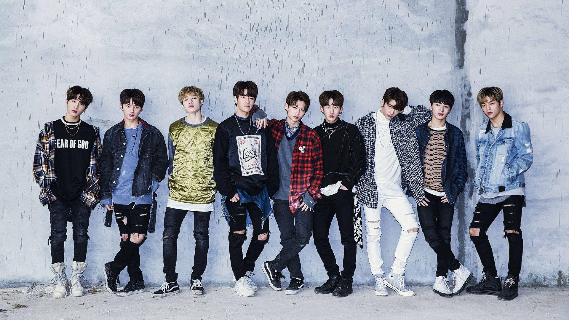 Stray Kids In Casual Outfits Wallpaper