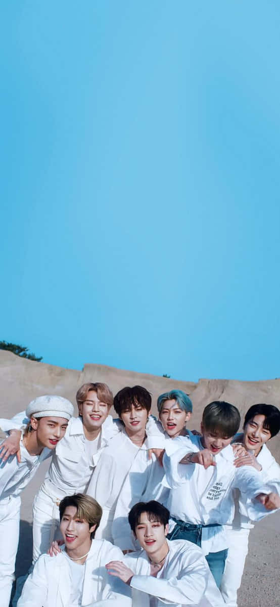 Stray Kids Ot8: A Group of Unstoppable Talent Wallpaper