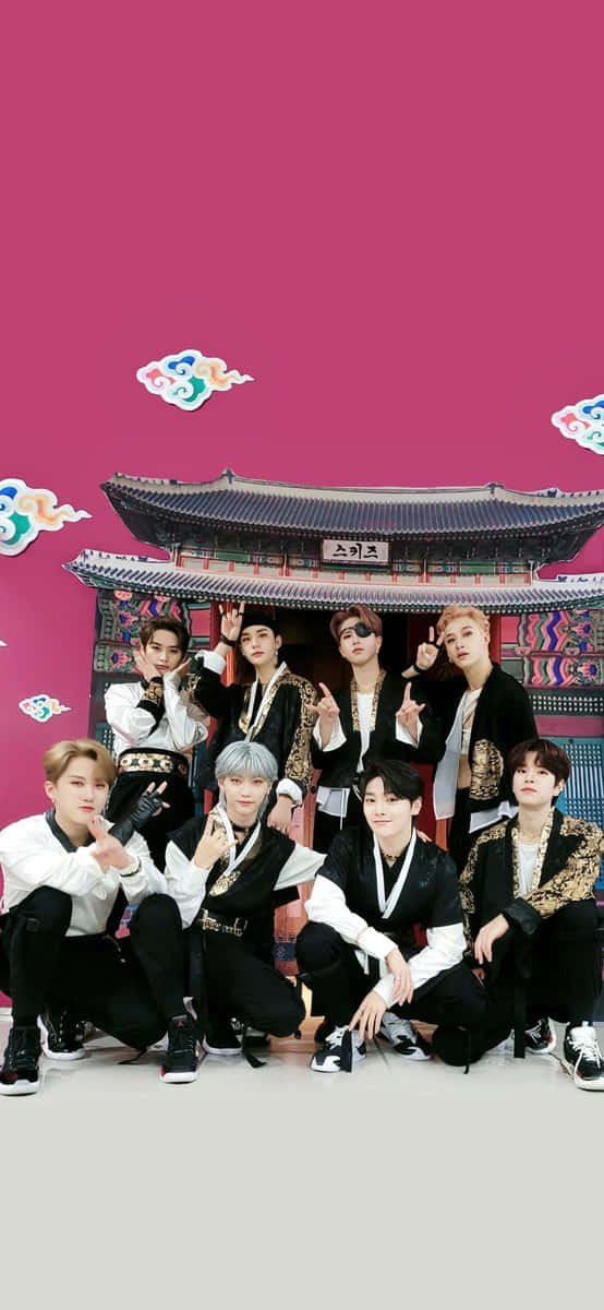 Stray Kids OT8 together, ready to take on the world Wallpaper