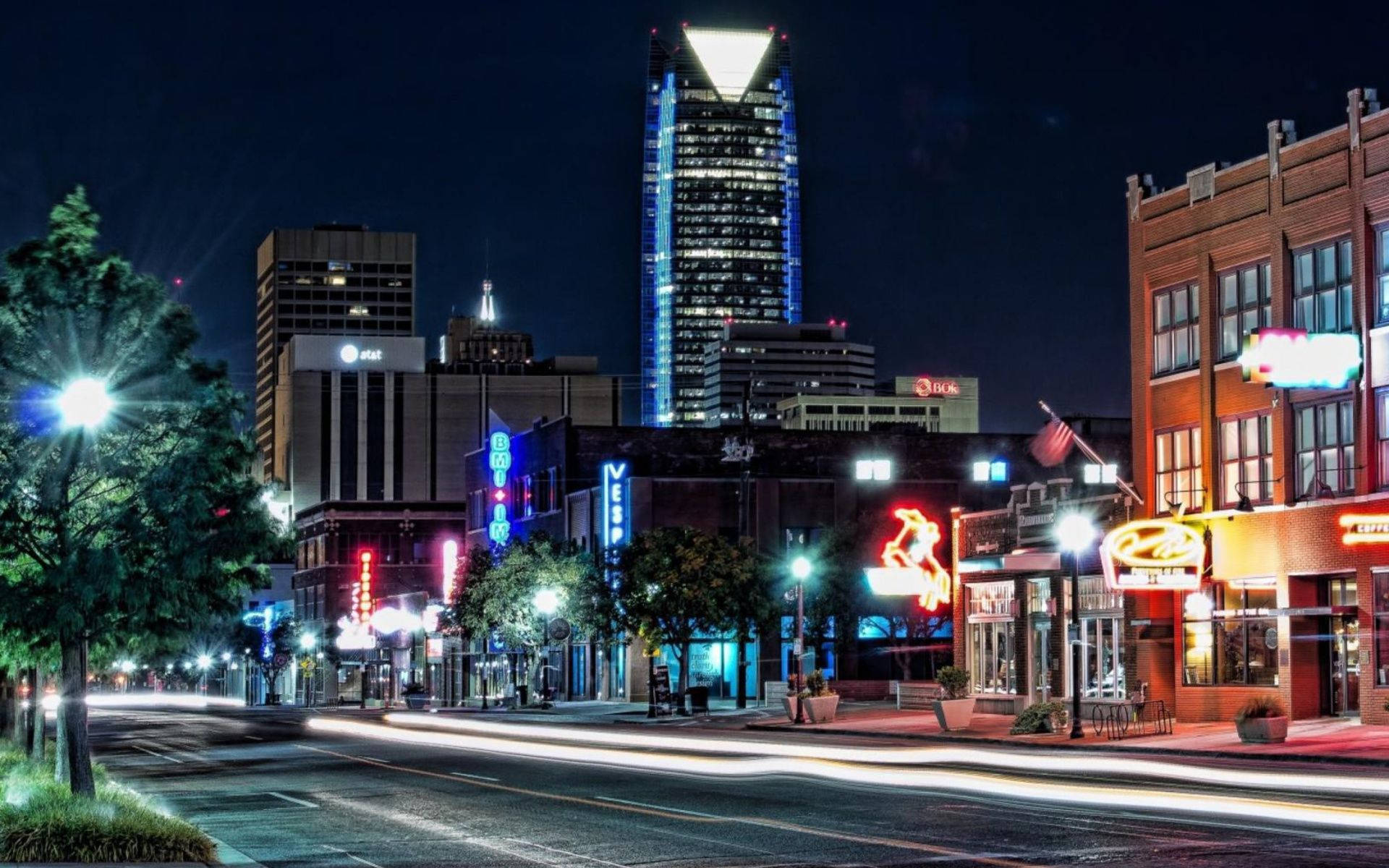 Street In Downtown Tulsa At Night Wallpaper