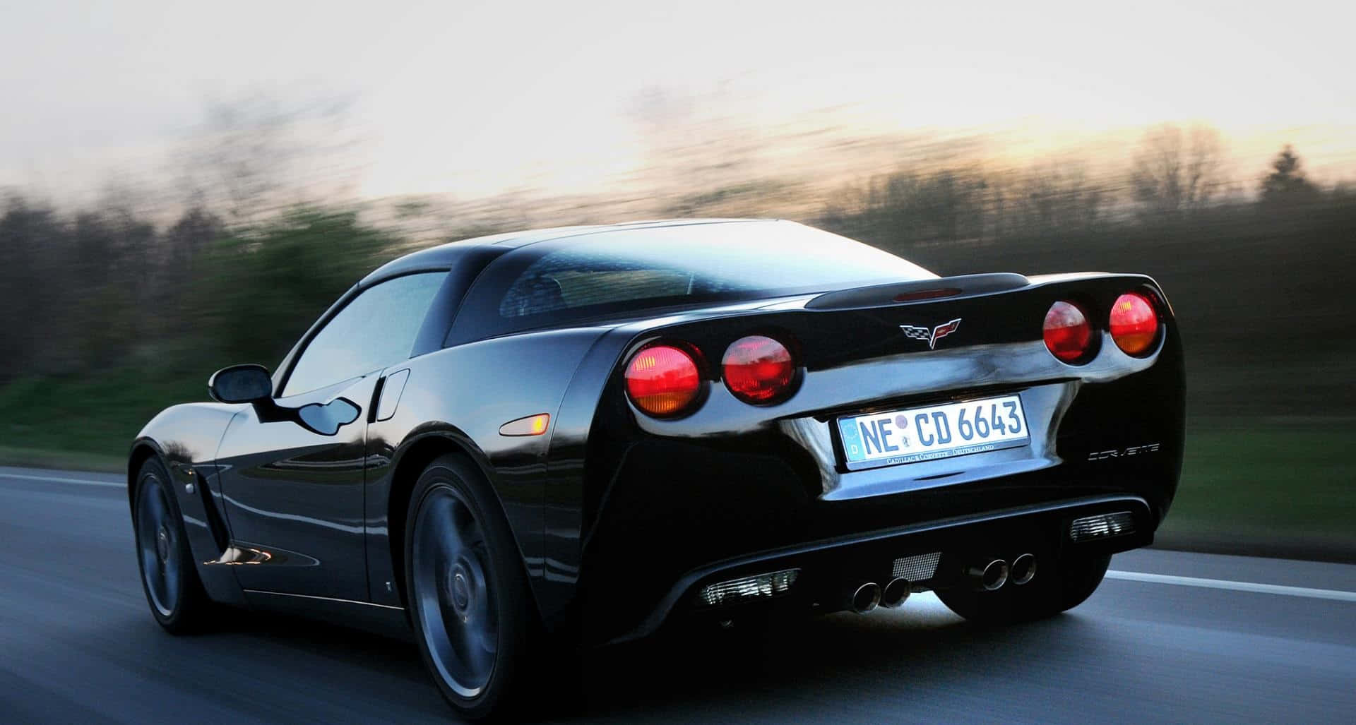 Chevrolet Corvette c6 красная