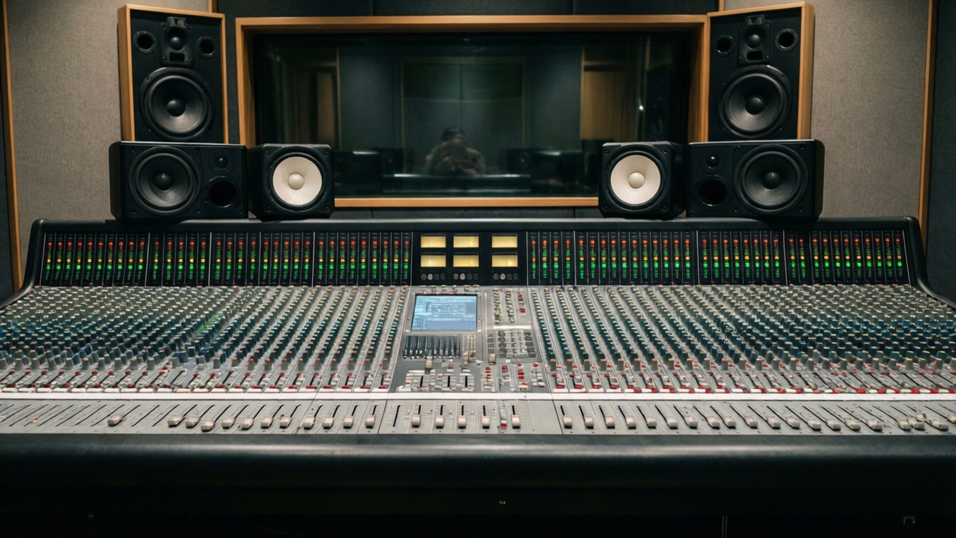 Ruang Kontrol Studio Wallpaper
