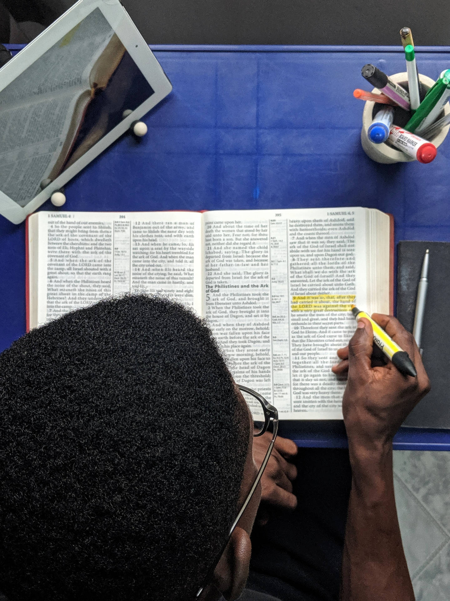 Studiummotivation Mit Bibel-hintergrund Wallpaper