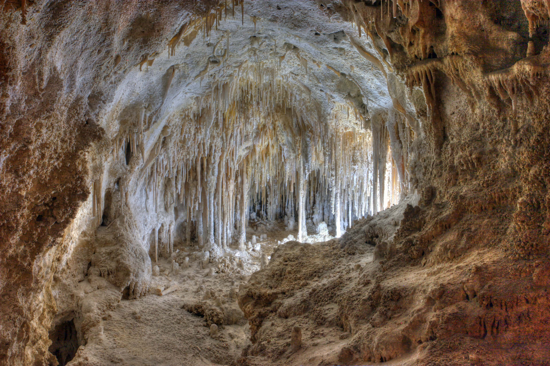 Atemberaubendeformationen Des Carlsbad-höhlensystems Im Nationalpark Wallpaper