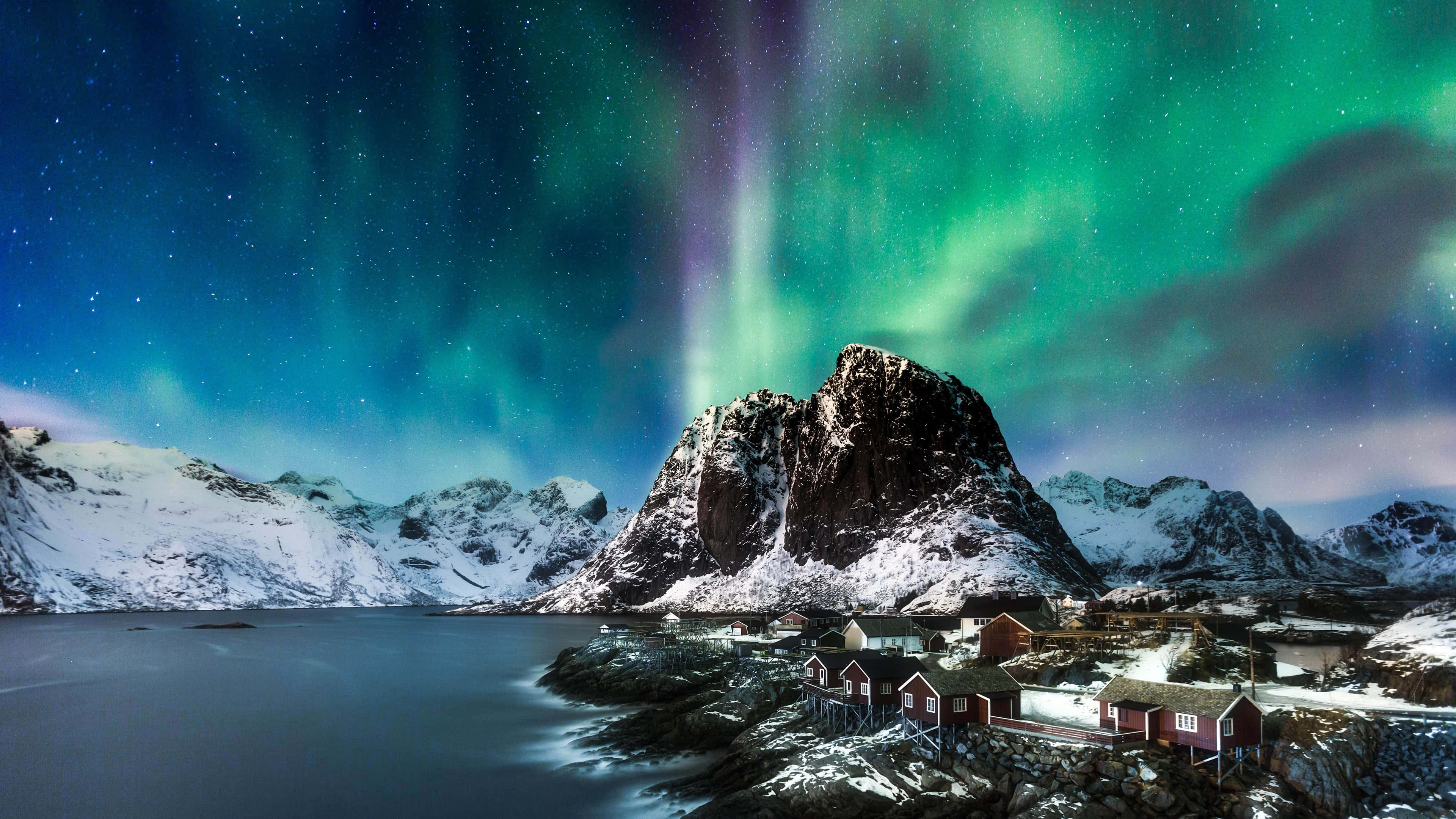 Stunning High-resolution 4k Image Of The Aurora Borealis Wallpaper