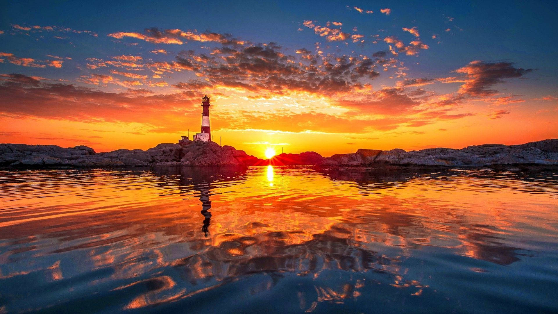 Stunning Lighthouse Sunset Wallpaper