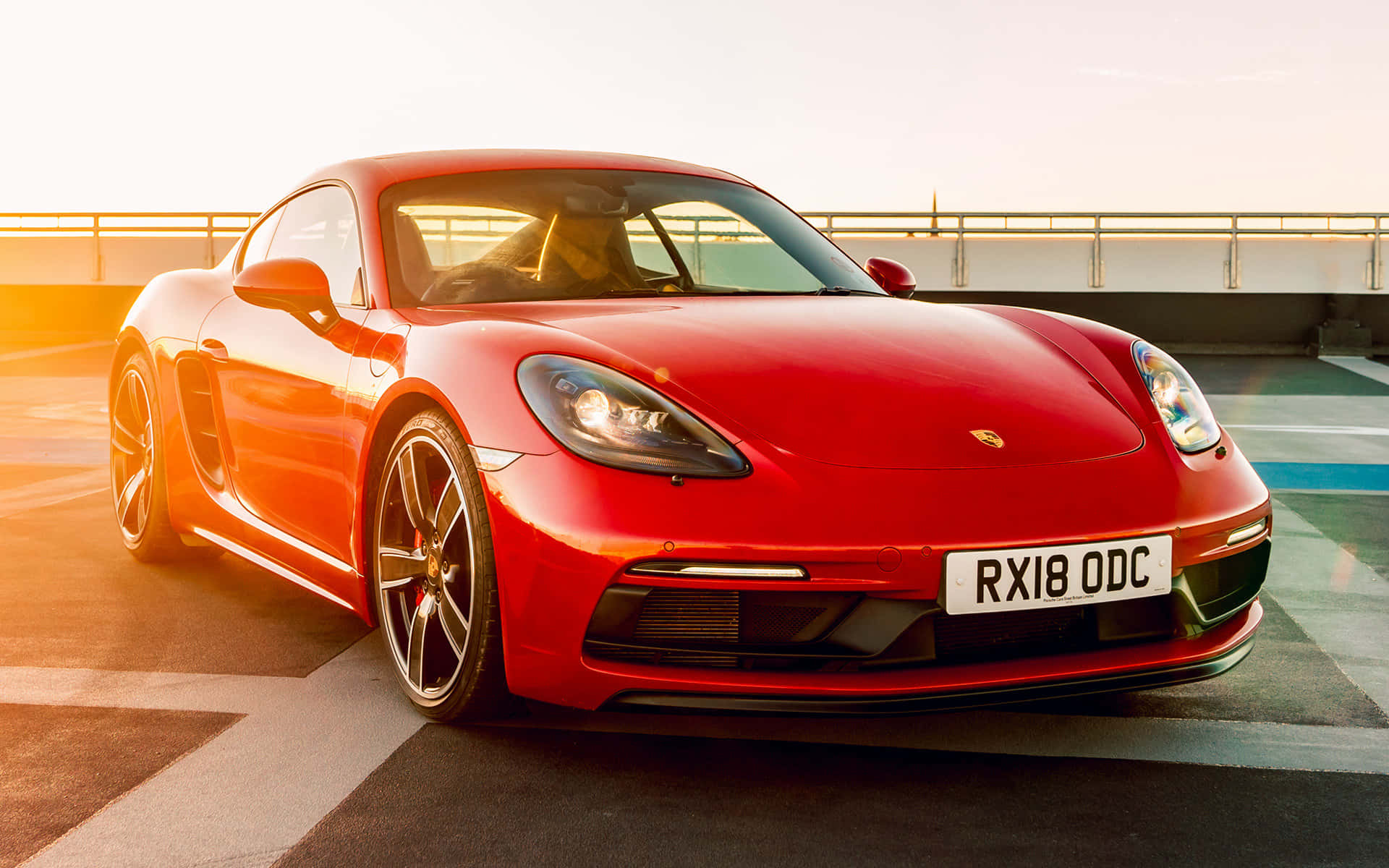 Stunning Porsche 718 Cayman In Action Wallpaper