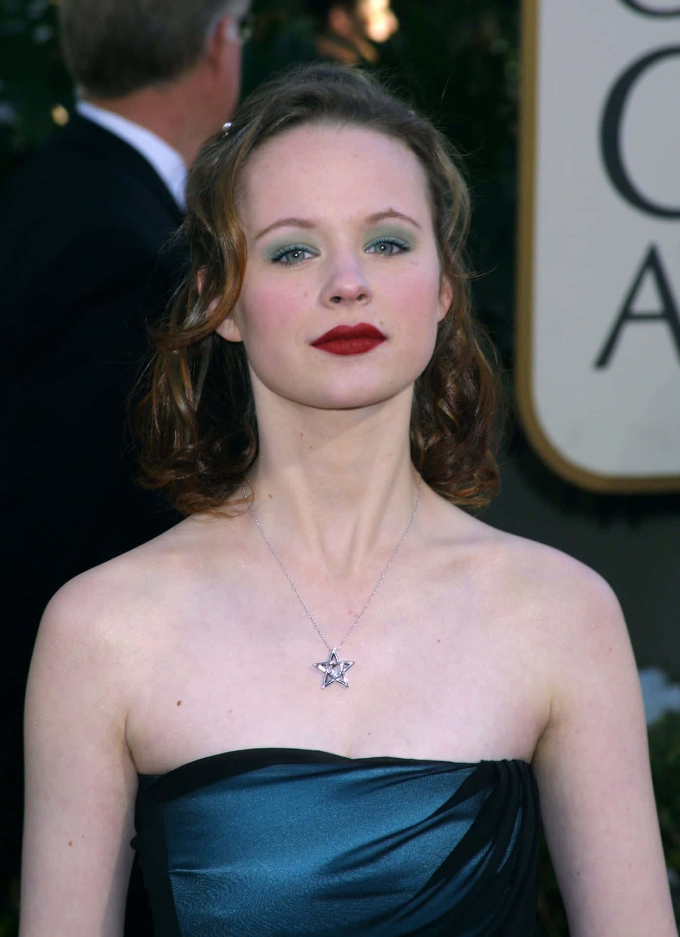 Stunning Portrait Of Thora Birch Wallpaper