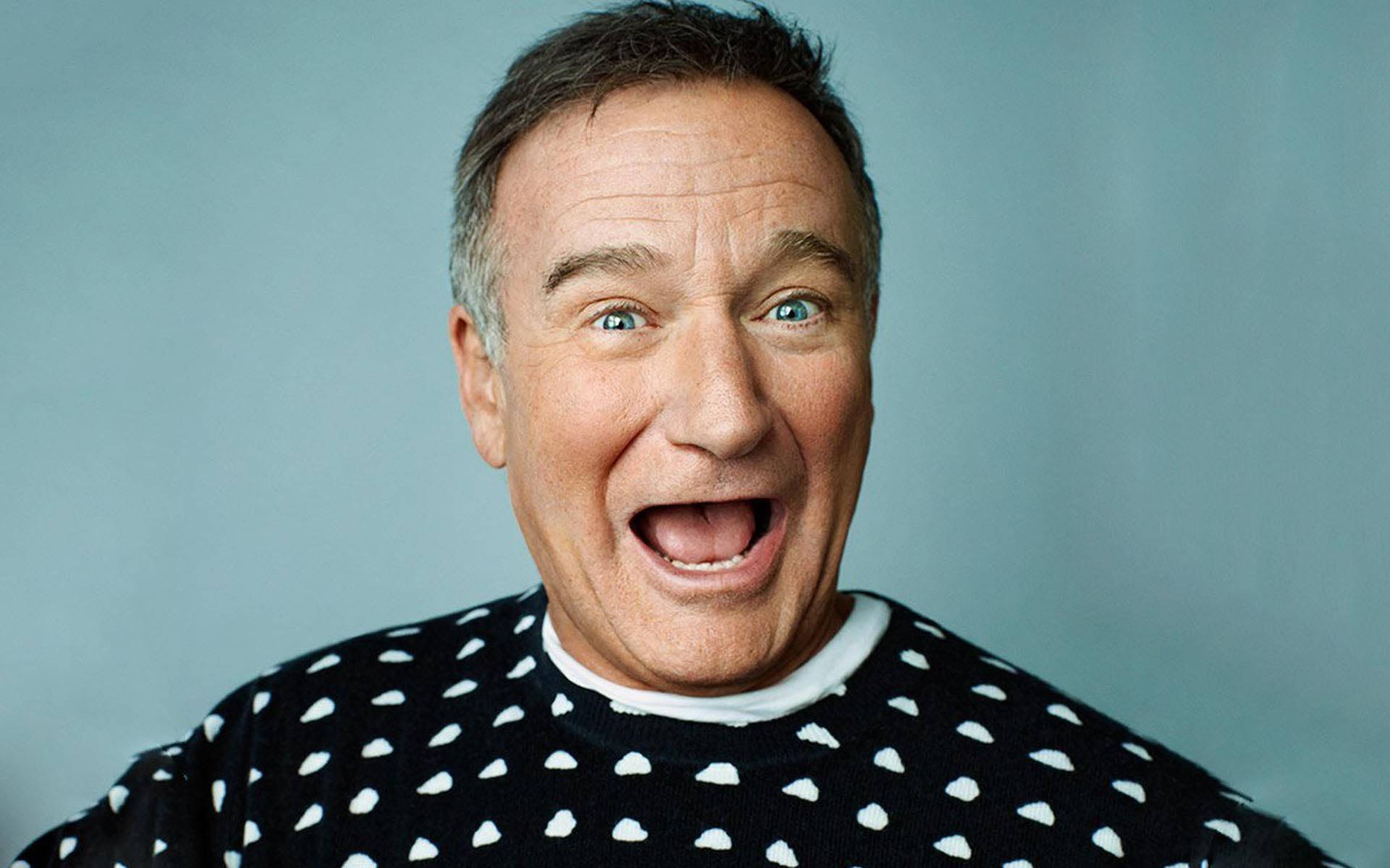 Download Stunning Robin Williams Smiling Photograph Wallpaper | Wallpapers .com