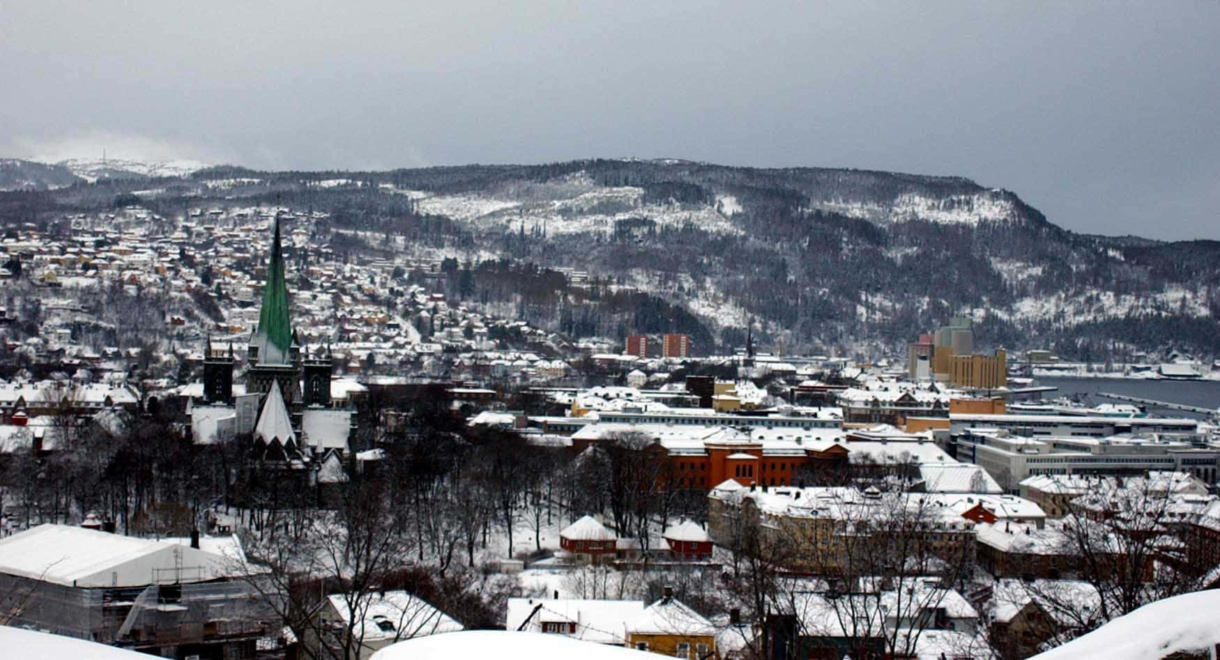 Fantastisk Soloppgang Over Trondheim Bakgrunnsbildet