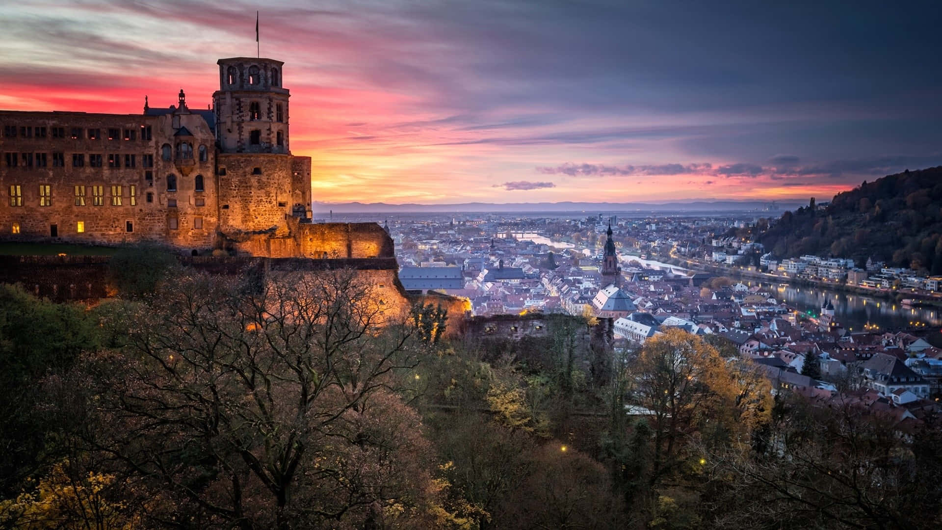 Impresionantepuesta De Sol En El Castillo De Heidelberg Fondo de pantalla