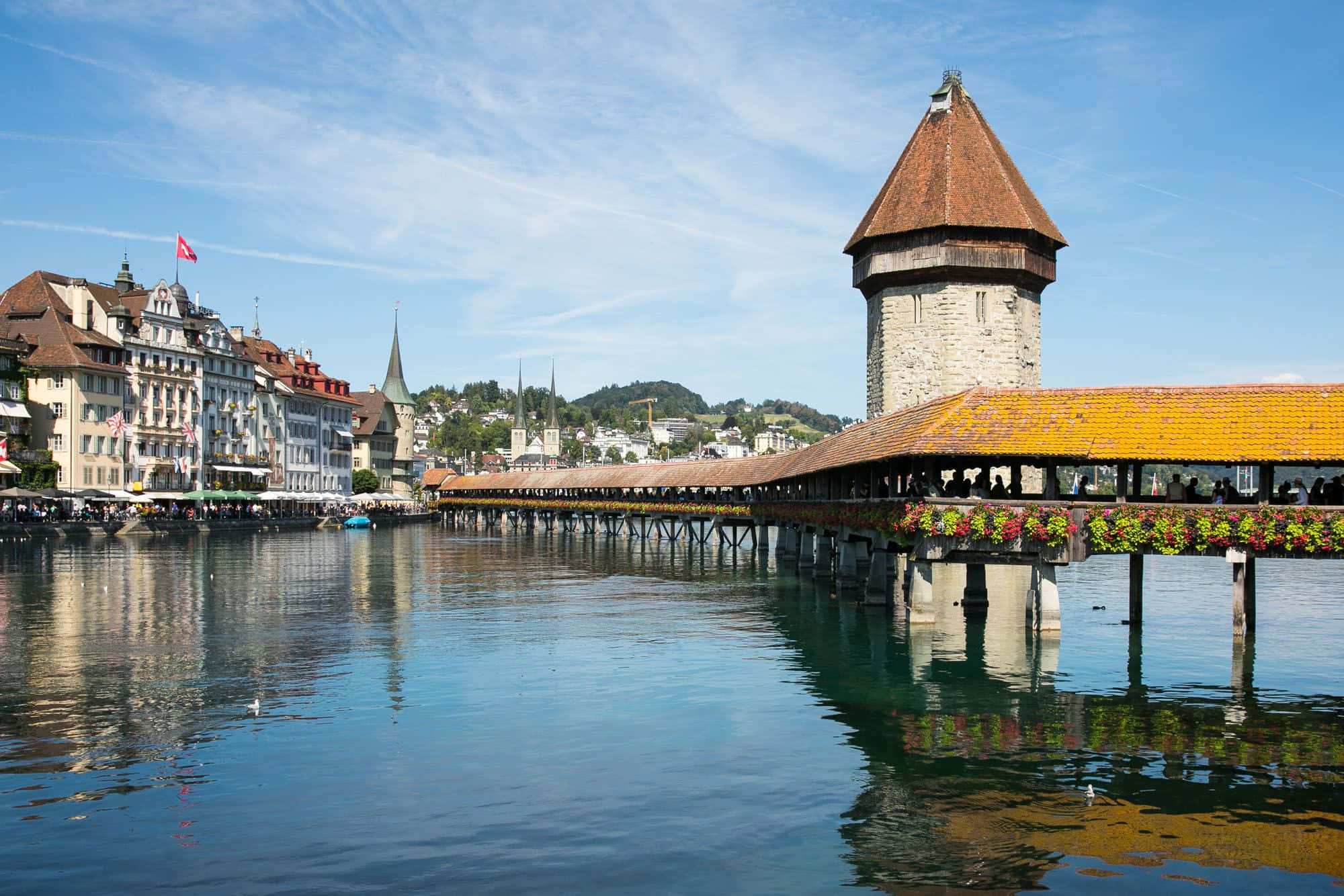 Stunning View Of Lake Lucerne Nestled In The Swiss Alps Wallpaper