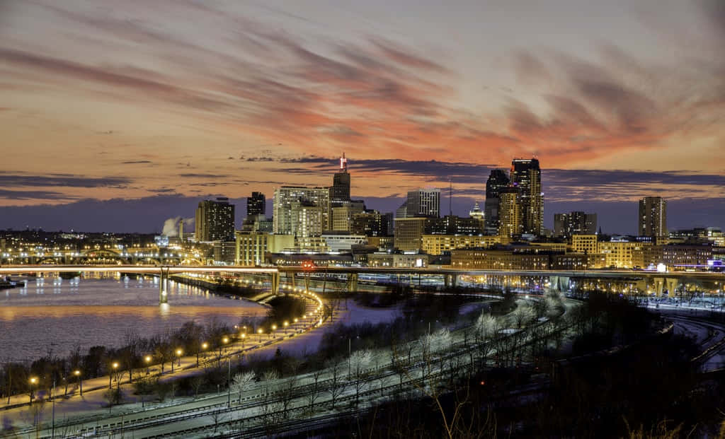 Stunning View Of The Downtown Skyline In Saint Paul, United States. Wallpaper