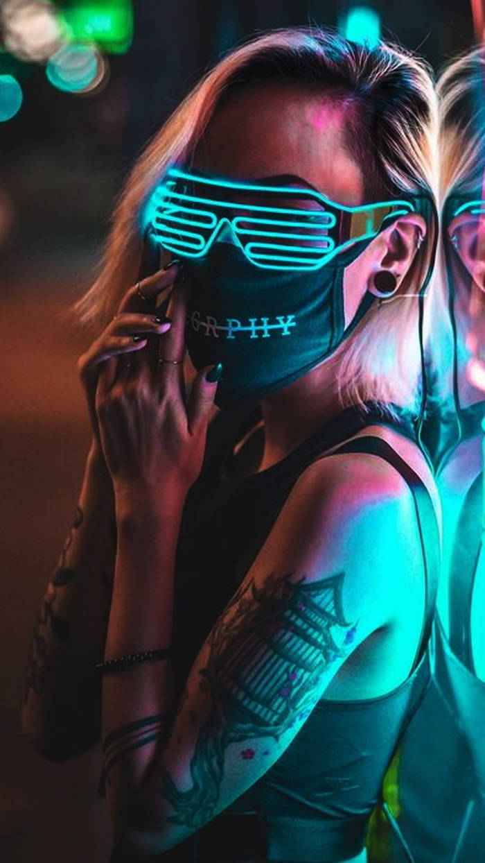 Elegante Ragazza Cyberpunk Sfondo