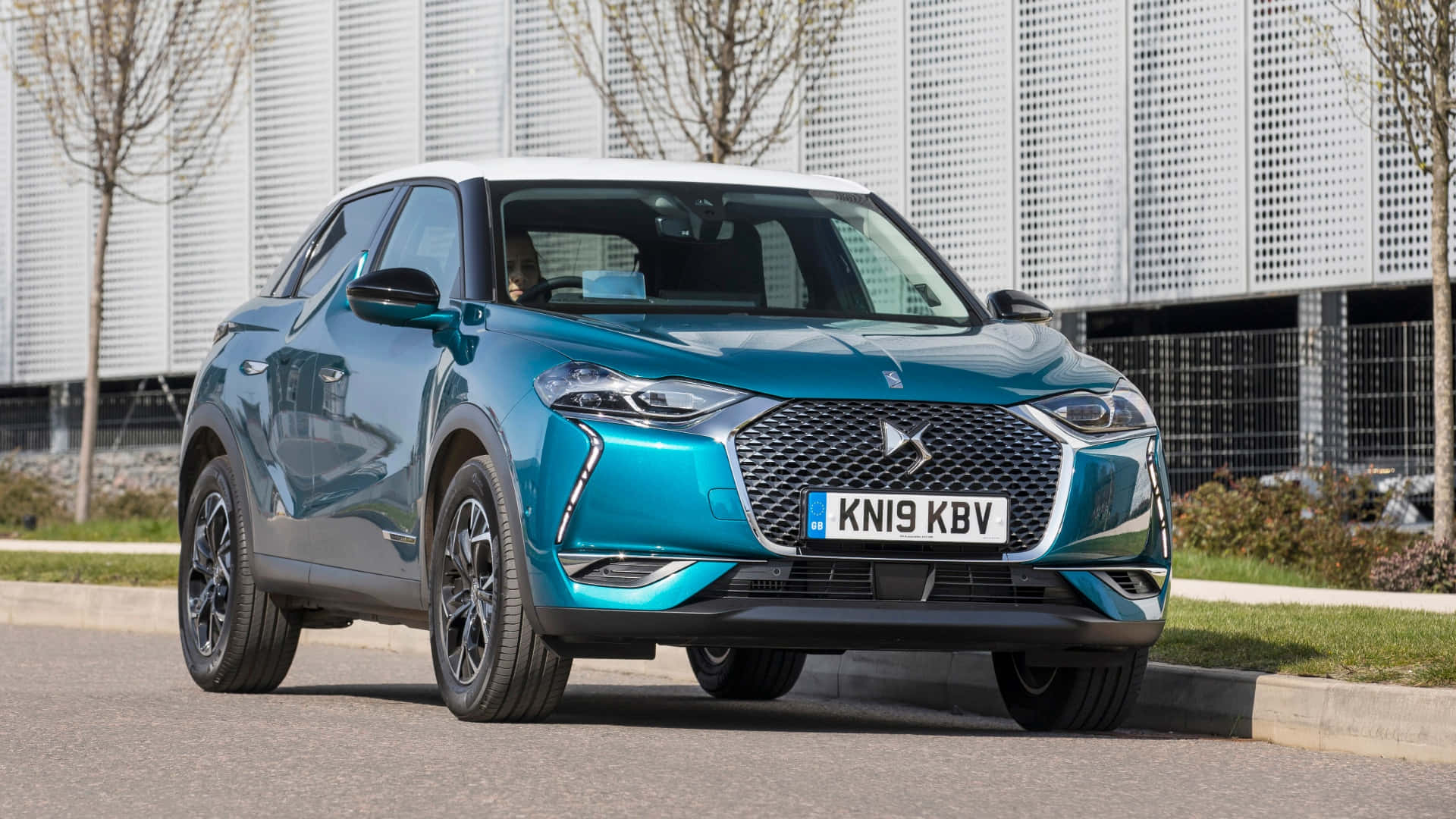 "stylish Ds 3 Crossback In Scenic Outdoor Setting" Wallpaper