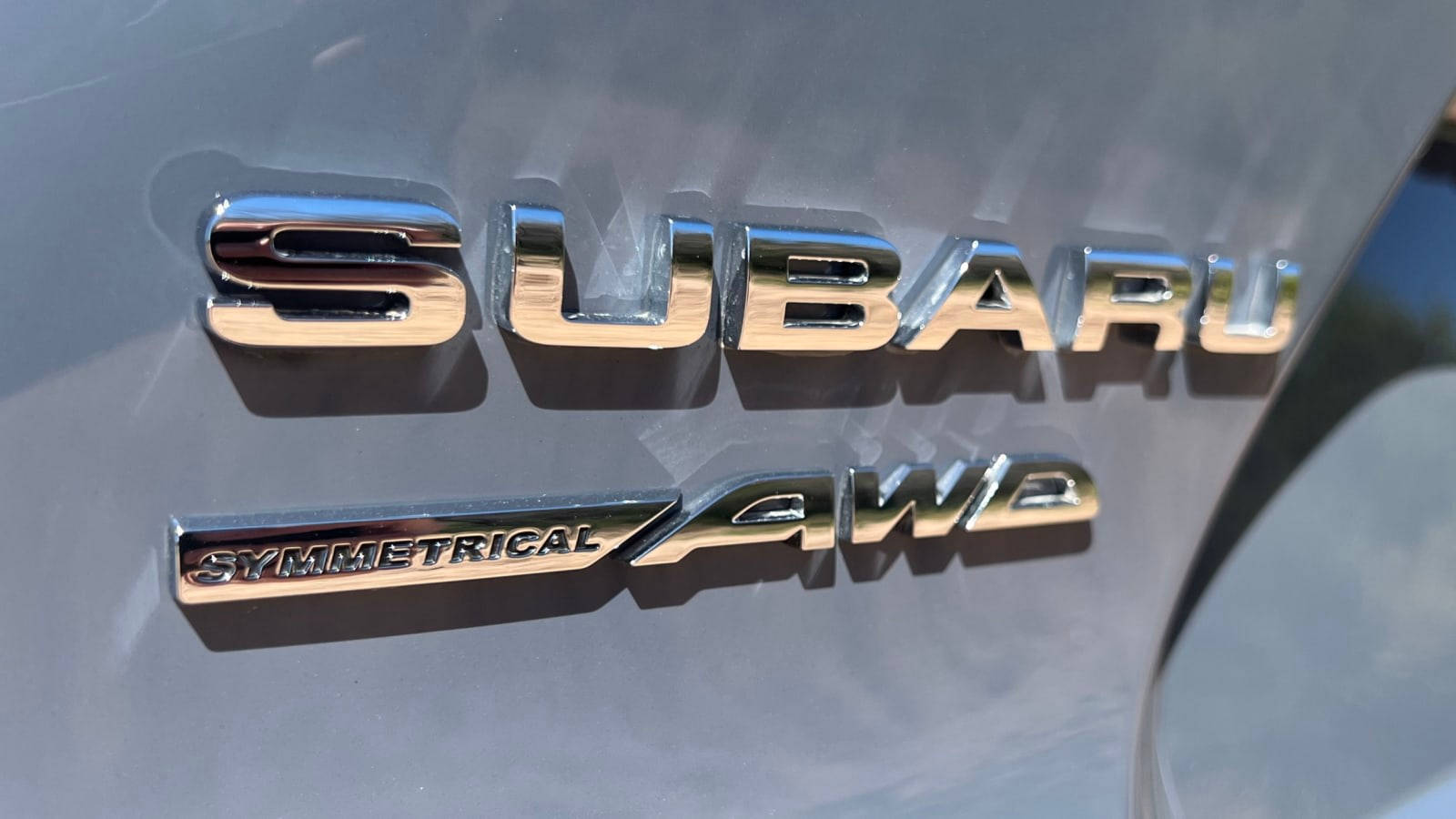 Subaru Logo Tekst På Racing-Tapet Wallpaper