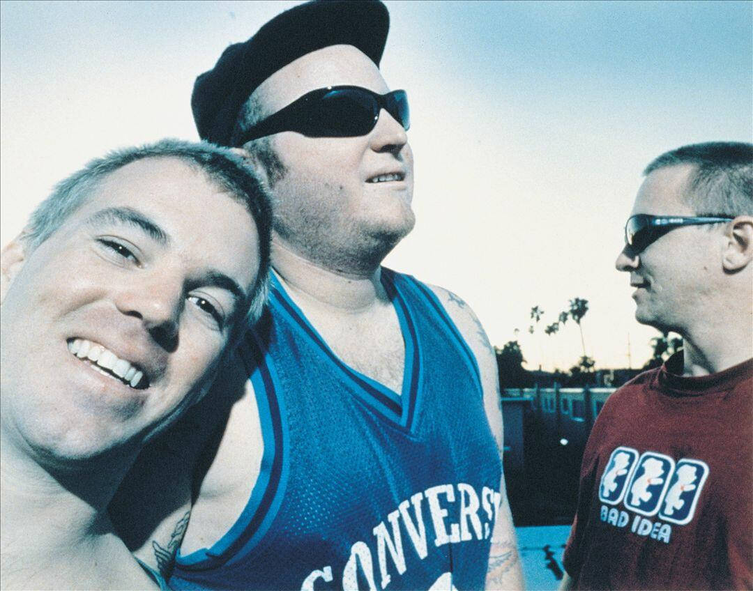Sublime Band With Blue Filter Wallpaper