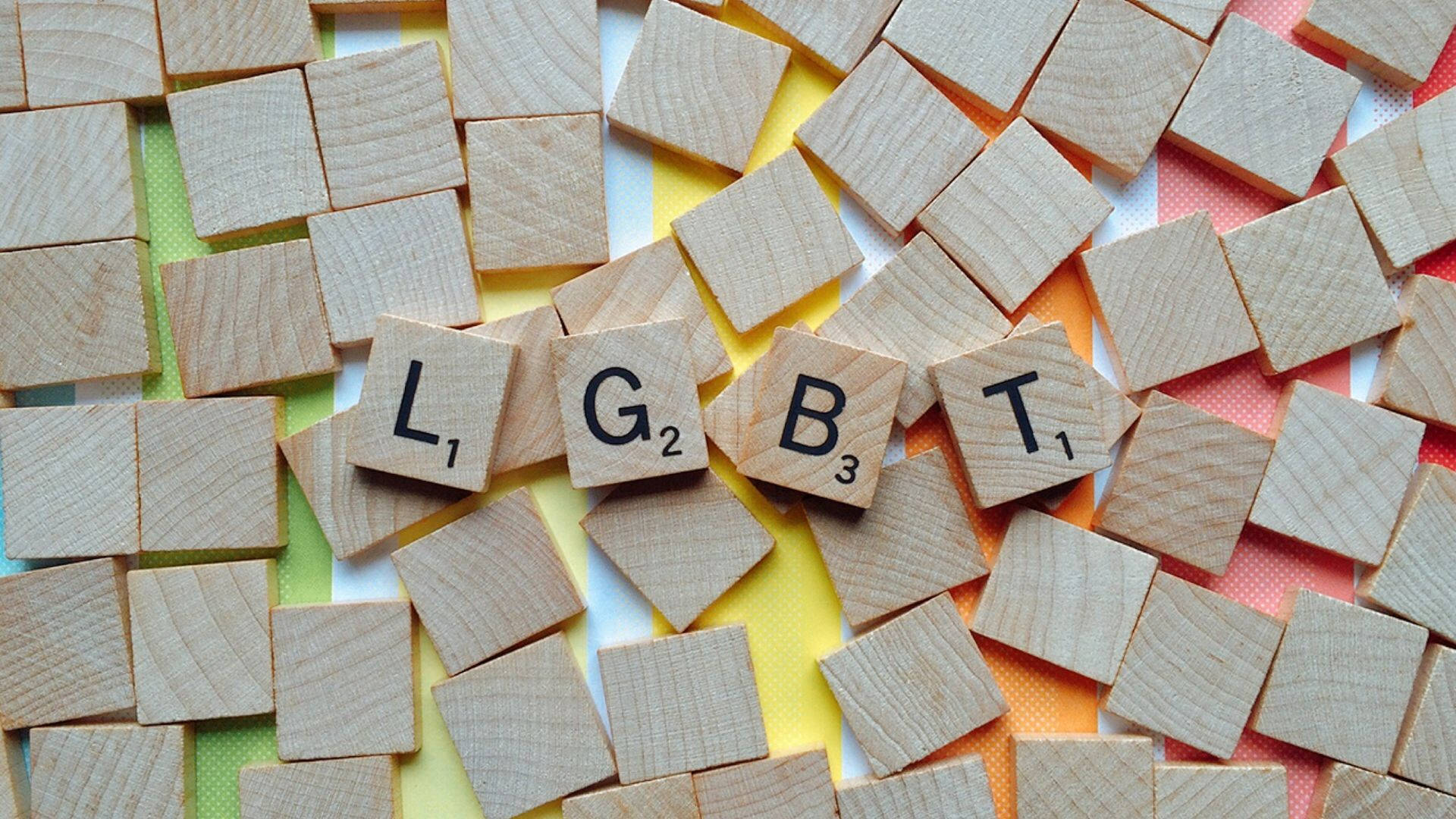 Enkel, subtil regnbue til vores LGBT + familie Wallpaper