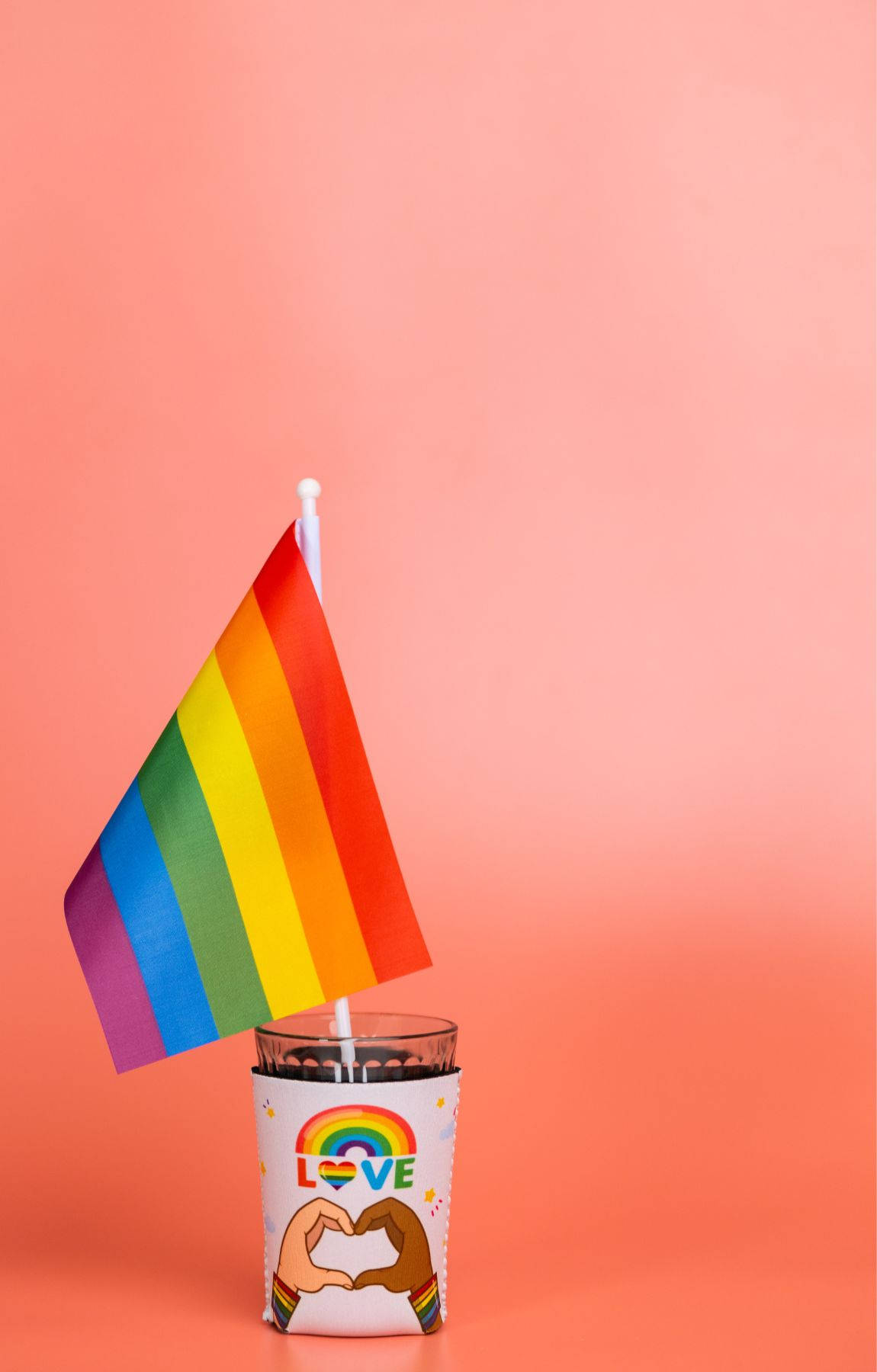 Subtil LGBT-flag på glas Wallpaper