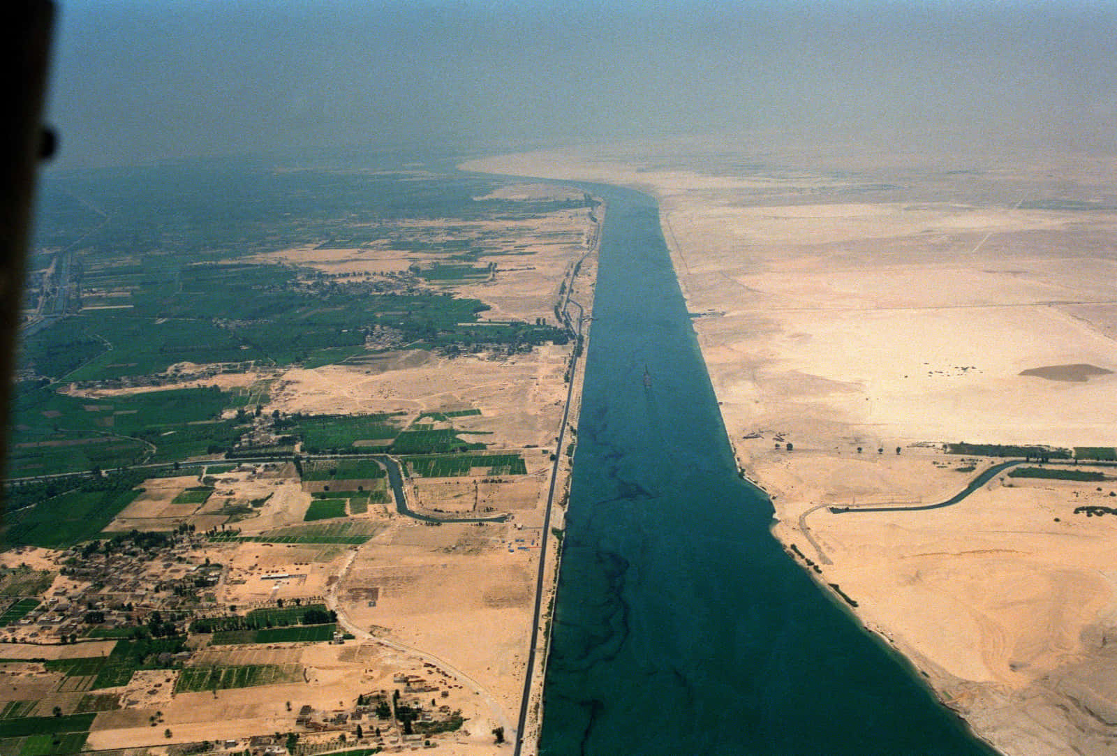 Immaginedella Rotta Diretta Del Canale Di Suez