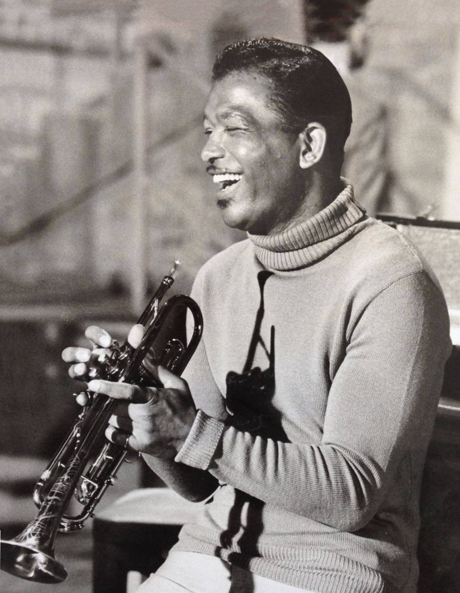 Sugar Ray Robinson Playing A Trumpet Wallpaper