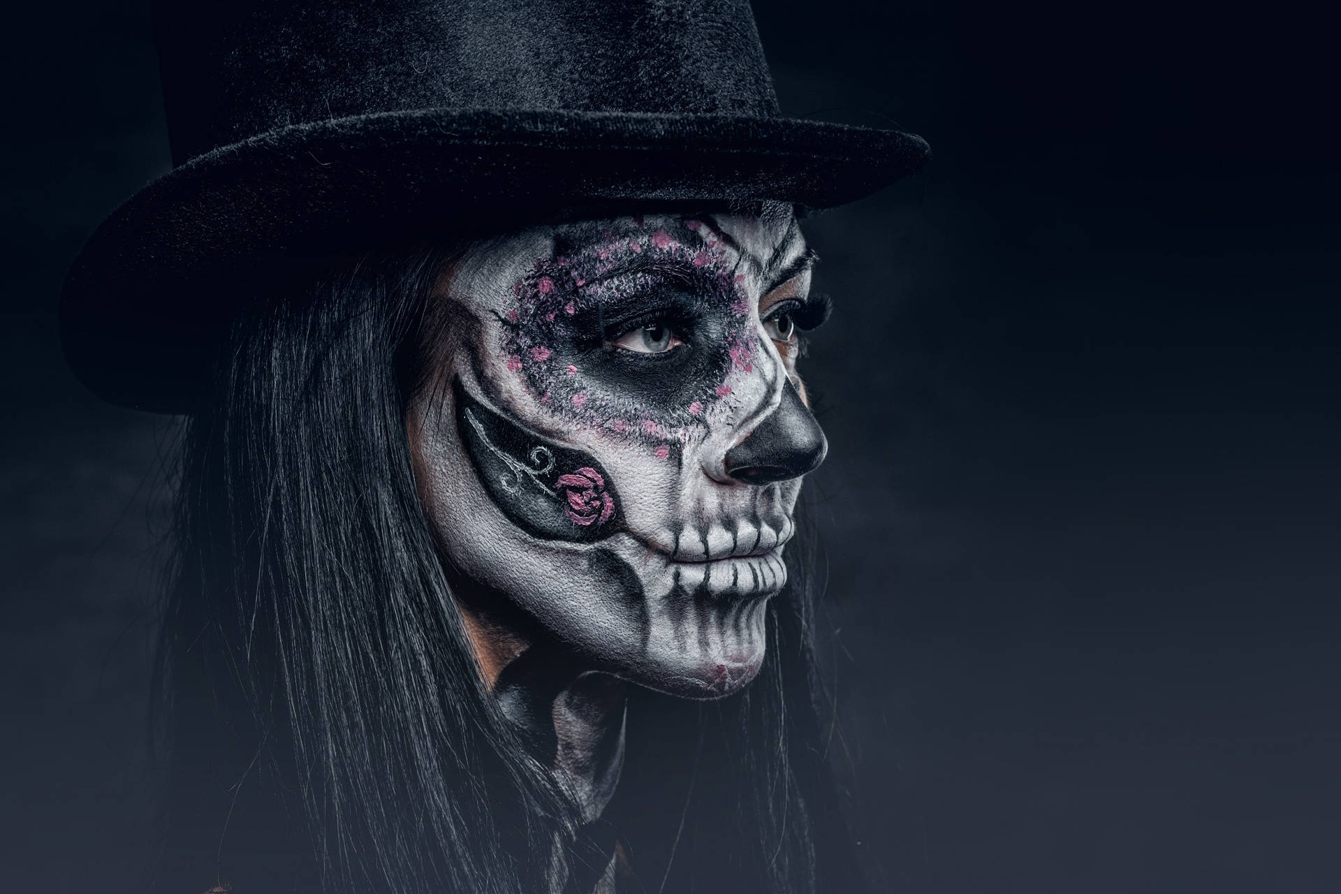 A Mysterious Sugar Skull Person in a Tophat Wallpaper