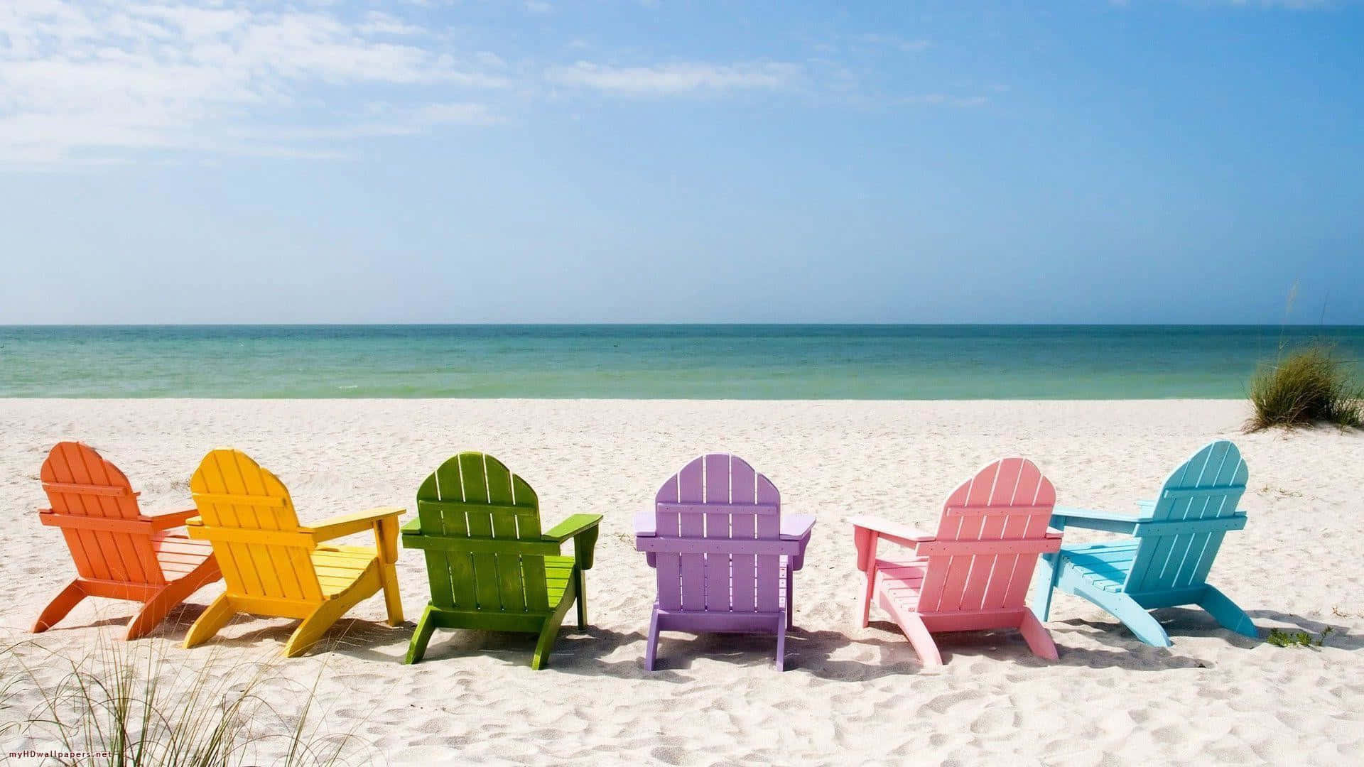 Sfondoestivo Con Colorate Sedie Da Spiaggia