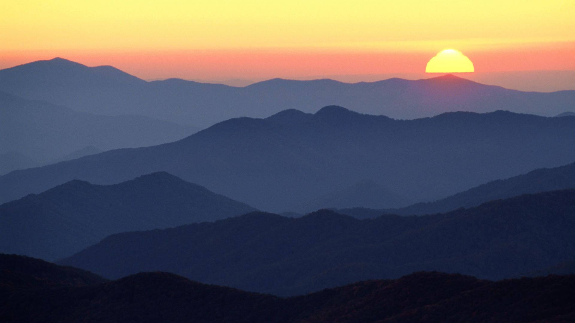 Sun Setting On Smoky Mountains Wallpaper