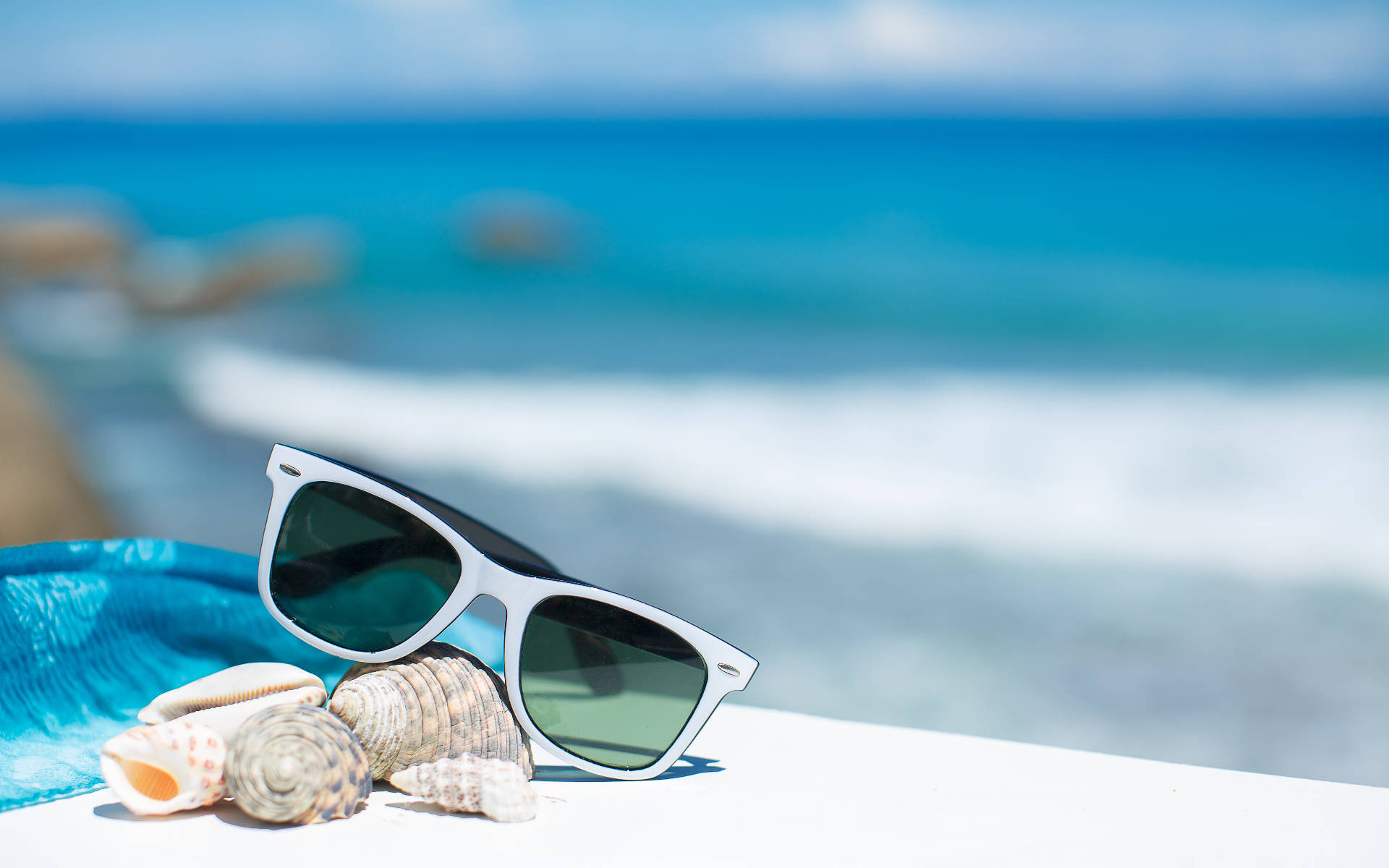 Sunglasses And Shells Wallpaper