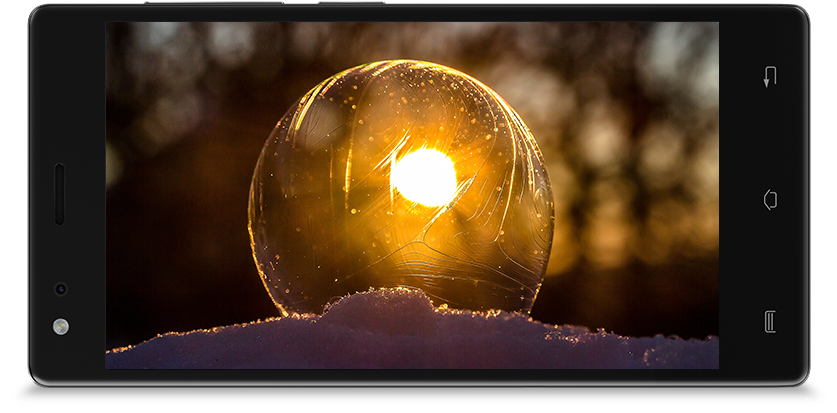 Sunlit Soap Bubbleon Snow PNG