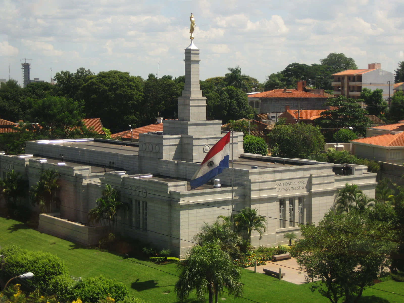 Sunny Day In Asuncion Paraguay Temple Wallpaper