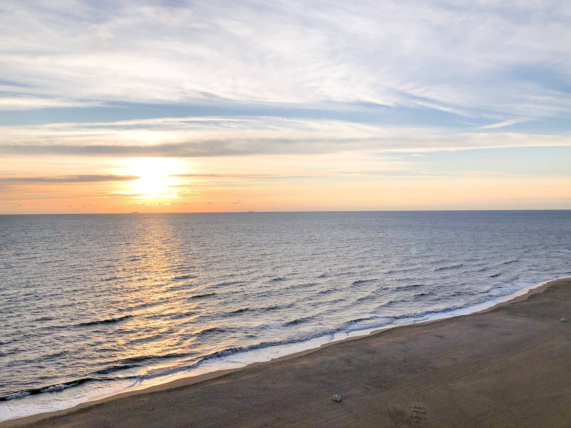 Sunrise At Virginia Beach Wallpaper